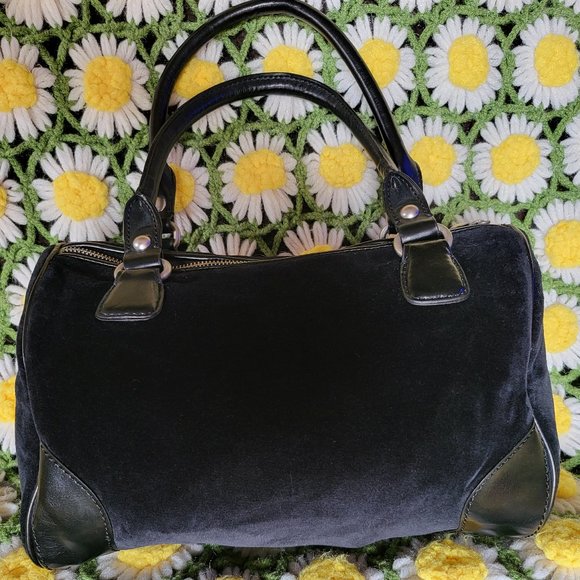 Juicy Couture Script Detail Velour Handbag - Picture 3 of 16